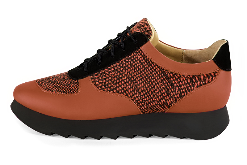 Terracotta orange and matt black women's two-tone elegant sneakers. Round toe. Low rubber soles. Profile view - Florence KOOIJMAN